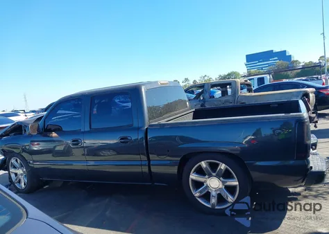 2005 Chevrolet Silverado 1500 Ls z USA, uszkodzony, nr VIN 2GCEC13T151200311
